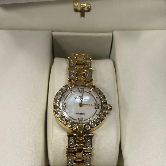 Lucien Piccard Sapphire Crystal Stainless Steel Gold Ladies Watch - Picture 14 of 15